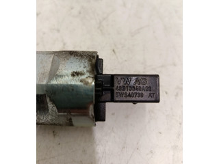 Vstřikovací lišta 03L130089B, 03L906051   Seat Ibiza IV (6J,6P)     