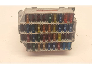 Блок предохранителей 9162439 Volvo V70