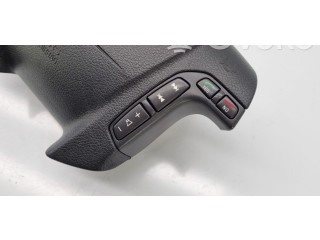 Подушка безопасности водителя 31104260 Volvo V70