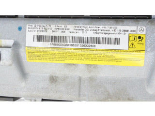 Подушка безопасности для колен 17686004029   Mercedes-Benz A W176