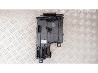 Блок комфорта 165765039A, 167097700A Tesla Model Y