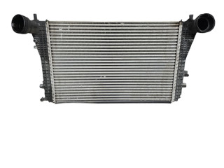 Интеркулер  1K0145803CD   Volkswagen Golf VI 