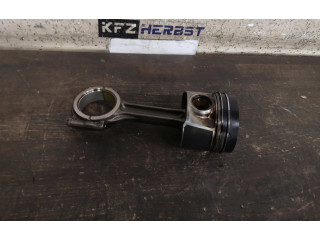  Поршень CRLB 04L107065A, 04L105401A  Volkswagen PASSAT B8  