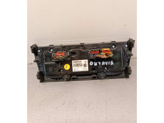 Блок управления климат-контролем 5E0907044Q, 5HB01128260   Skoda Octavia Mk3 (5E)