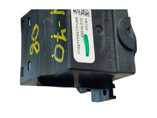 Ручка стеклоочистителей 31275360 Volvo V70