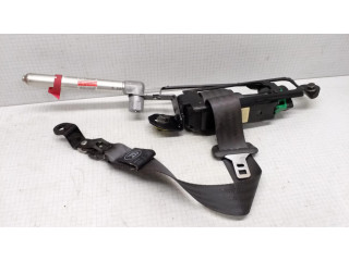 Передний ремень безопасности