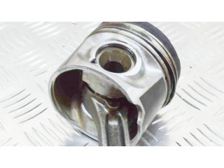 Píst 8631505, 31339777 Volvo V40 pro naftový motor 2.0 D 5204 T4