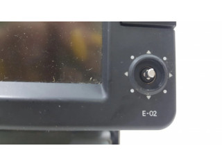 Радио/ проигрыватель CD/DVD / навигация