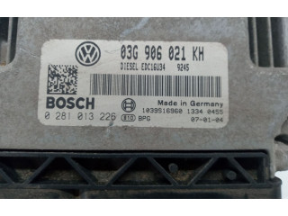 Блок управления двигателя 03G906021KH, 0281013226   Volkswagen Golf SportWagen