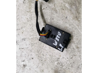 Zpětné zrcátko Mercedes-Benz S W220 2002