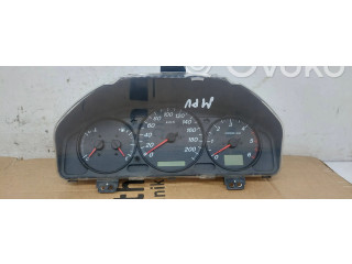 Přístrojová deska  Mazda MPV 2002   