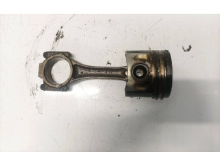 Píst Volkswagen PASSAT B5.5