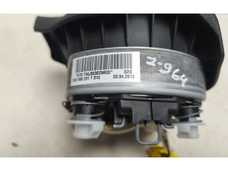 Подушка безопасности водителя 5K0880201T   Volkswagen Tiguan