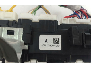 Блок предохранителей 3119733   Infiniti Q50    