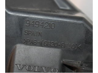Блок предохранителей  9494210   Volvo V70    