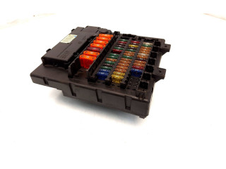 Блок предохранителей 6905228, 8378113   BMW Z4 E85 E86    