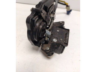 Замок багажника     Toyota Corolla Verso AR10 2004 - 2009 года