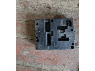 Блок предохранителей 7703297930, 8108502400B   Renault Scenic I    