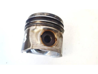 Píst p252, 5p04b KIA Carens I pro naftový motor 2.0