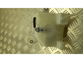 Расширительный бачок тормозной жидкости