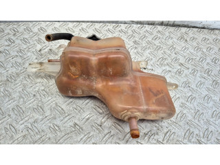 Расширительный бачок охлаждающей жидкости