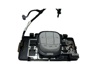 Фонарь освещения передних мест