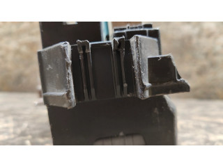 Блок предохранителей 89221B2030 Daihatsu Cuore