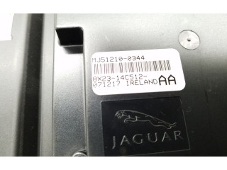 Радио/ проигрыватель CD/DVD / навигация