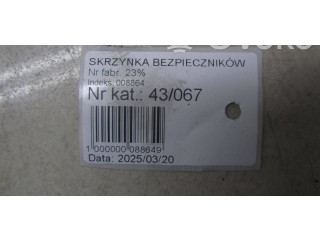Блок предохранителей 1K0937132F Audi Q3 8U