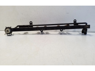 Топливная рампа 021133317G Volkswagen Golf III