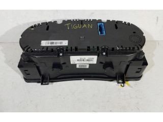 Přístrojová deska Volkswagen Tiguan 2012