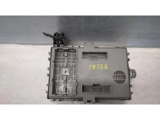 Блок предохранителей 95977258   Chevrolet Aveo    