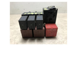 Pojistková skříňka Renault Clio II 2002