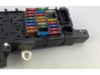 Блок предохранителей 8678449, 518829015 Volvo S80