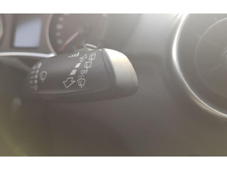 Кнопки рулевого колеса    Audi A1