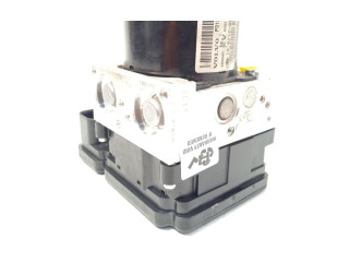 Блок АБС P31317074, 10096104143 Volvo V40 2012 - 2019 года