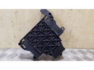 Другая деталь отсека двигателя