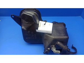 Расширительный бачок охлаждающей жидкости    