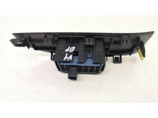 Включатель электрических окон