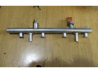 Топливная рампа VW06J906051D   Volkswagen Phaeton  