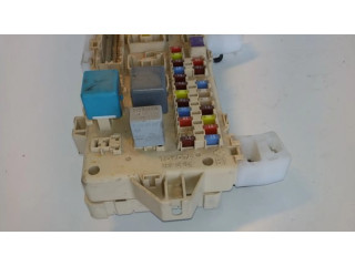 Блок предохранителей 892210F010   Toyota RAV 4 (XA30)    