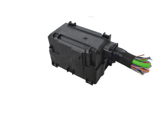 Поршень Ящик предохранителей (комплект) YMFS 4637005 Ford Transit - Tourneo Connect