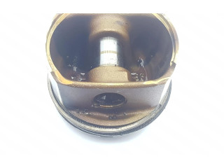 Píst 06B107065N Audi TT Mk1 pro benzínový motor 1.8