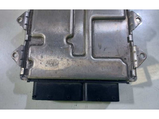 Блок управления двигателем Блок управления 95513916, 55246936   Opel Combo D