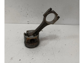  Поршень с шатуном    Volkswagen PASSAT  