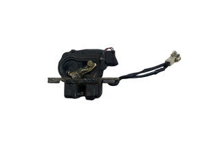 Zámek zadních dveří    Toyota Prius (XW20) 2006