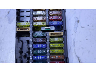 Pojistková skříňka 9568205480 Citroen Berlingo 2001