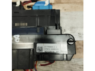 Pojistková skříňka 9252815, 270212 BMW 7 F01 F02 F03 F04 2012