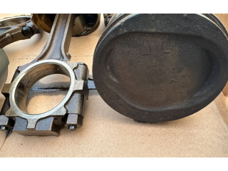 Píst MD152563, MD119671   Mitsubishi Pajero     