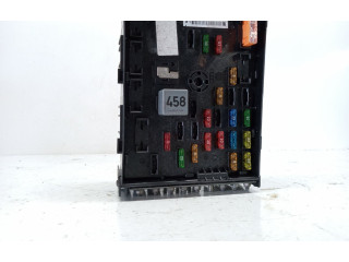 Pojistková skříňka Řídící jednotka BSM Volkswagen Passat Alltrack 2005